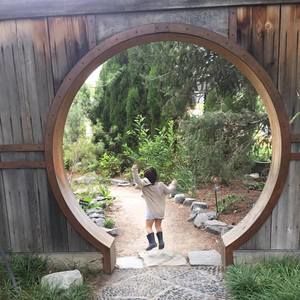 Meet your Posher, Lo